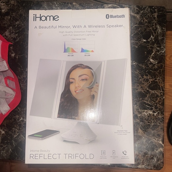 iHome - REFLECT TRIFOLD Vanity Speaker with Bluetooth, Speakerphone,USB Charging - Picture 7 of 9